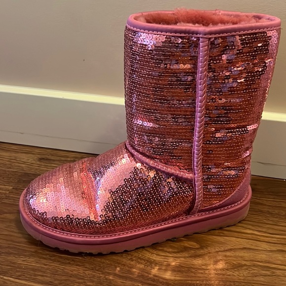 Limited edition Dark Pink Sequin Uggs - Picture 1 of 6